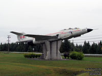 USAF 57-398 - McDonnell F-101B-95-MC Voodoo à Royal Canadian Air Force 101051 en 1970/71. Exposé à Thetford-Mines, Québec, Canada avec le numéro de série RCAF 101051.